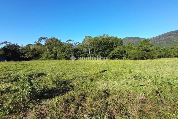 Terreno à venda com 454m², 1 vaga no bairro Ribeirão da Ilha em Florianópolis