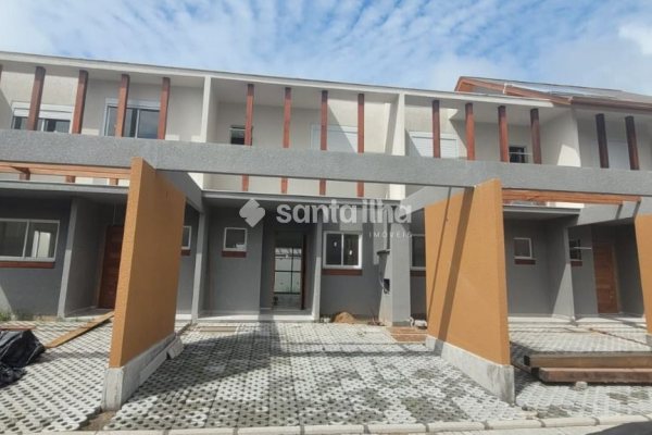 Casa à venda com 78m², 2 quartos, 2 suítes, 1 vaga no bairro Morro das Pedras em Florianópolis