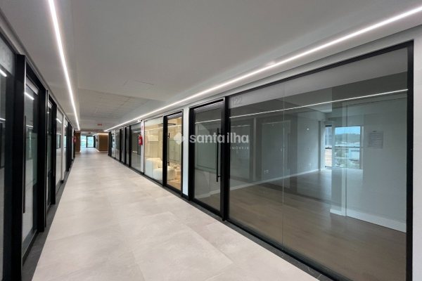 Sala/Conjunto para alugar com 30m², 1 vaga no bairro Campeche em Florianópolis