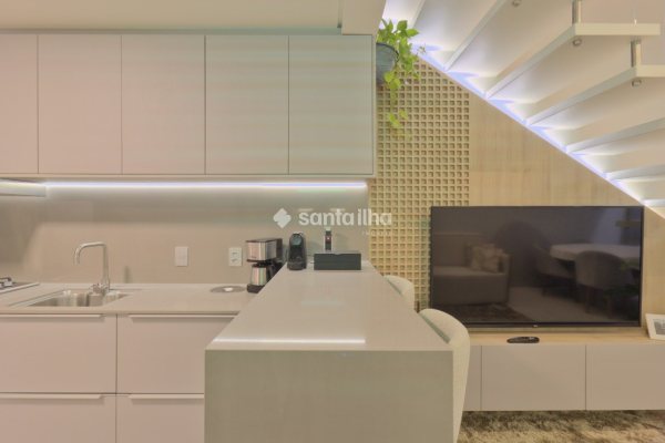 Apartamento à venda com 53m², 2 quartos, 2 suítes, 1 vaga no bairro João Paulo em Florianópolis