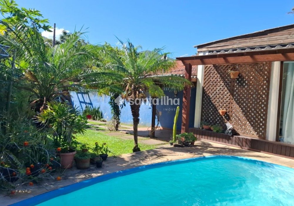 Casa à venda com 187m², 3 quartos, 3 vagas no bairro Açores em Florianópolis - Foto 1
