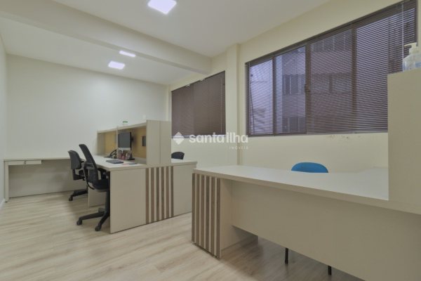 Apartamento à venda com 57m², 2 quartos no bairro Centro em Florianópolis