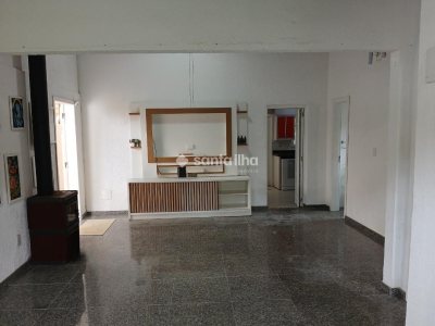 Casa à venda com 200m², 4 quartos, 3 suítes, 4 vagas no bairro Pântano do Sul em Florianópolis - Foto 6