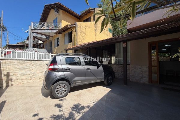 Casa à venda com 162m², 3 quartos, 1 vaga no bairro Rio Tavares em Florianópolis