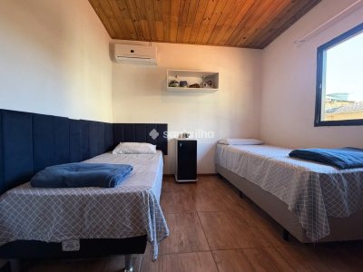 Casa à venda com 162m², 3 quartos, 1 vaga no bairro Rio Tavares em Florianópolis - Foto 23