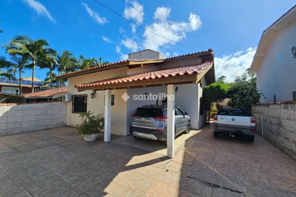 Casa à venda com 204m², 4 quartos, 3 vagas no bairro Campeche em Florianópolis