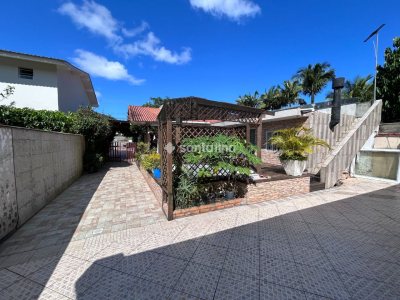 Casa à venda com 204m², 4 quartos, 3 vagas no bairro Campeche em Florianópolis - Foto 4