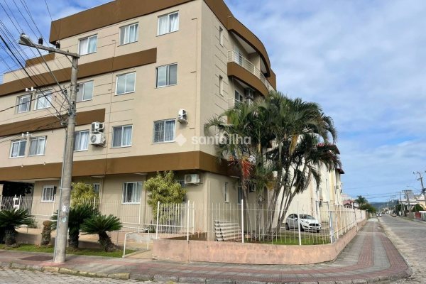 Apartamento à venda com 77m², 3 quartos, 1 suíte, 1 vaga no bairro Carianos em Florianópolis