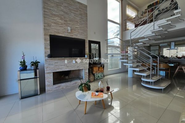 Casa à venda com 198m², 3 quartos, 1 suíte, 4 vagas no bairro Tapera em Florianópolis