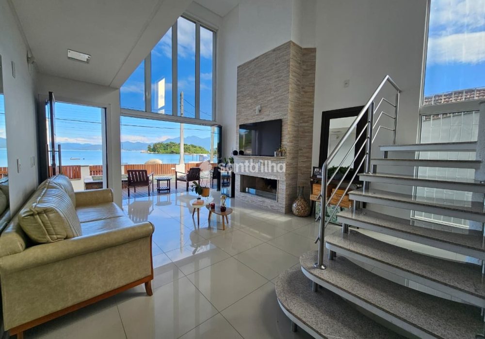 Casa à venda com 198m², 3 quartos, 1 suíte, 4 vagas no bairro Tapera em Florianópolis - Foto 1