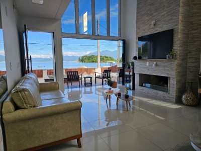 Casa à venda com 198m², 3 quartos, 1 suíte, 4 vagas no bairro Tapera em Florianópolis - Foto 2