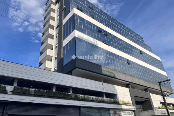 Sala/Conjunto à venda com 38m², 1 vaga no bairro Saco dos Limões em Florianópolis