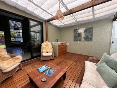 Casa à venda com 136m², 3 quartos, 1 suíte, 2 vagas no bairro Rio Tavares em Florianópolis - Foto 11