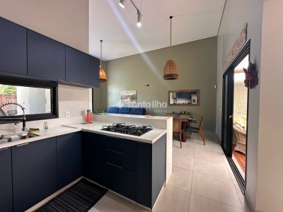 Casa à venda com 136m², 3 quartos, 1 suíte, 2 vagas no bairro Rio Tavares em Florianópolis - Foto 10