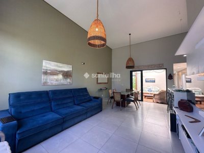 Casa à venda com 136m², 3 quartos, 1 suíte, 2 vagas no bairro Rio Tavares em Florianópolis - Foto 6