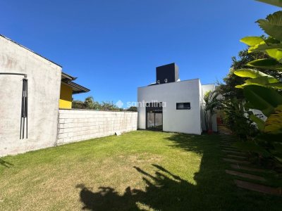Casa à venda com 136m², 3 quartos, 1 suíte, 2 vagas no bairro Rio Tavares em Florianópolis - Foto 19