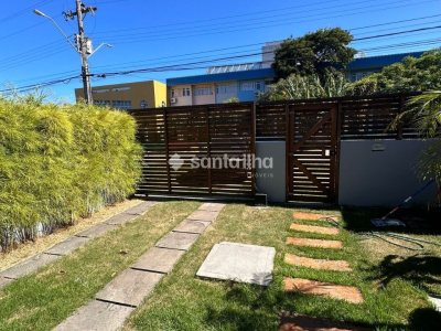 Casa à venda com 136m², 3 quartos, 1 suíte, 2 vagas no bairro Rio Tavares em Florianópolis - Foto 3