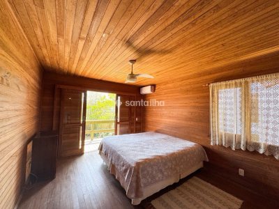 Casa à venda com 148m², 2 quartos, 1 suíte, 2 vagas no bairro Campeche em Florianópolis - Foto 12