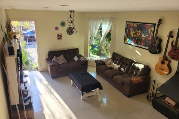 Casa à venda com 100m², 2 quartos, 1 vaga no bairro Campeche em Florianópolis