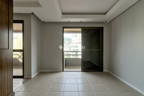 Apartamento à venda com 266m², 4 quartos, 2 suítes, 2 vagas no bairro Agronômica em Florianópolis