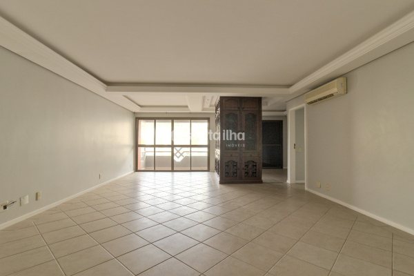 Apartamento à venda com 266m², 4 quartos, 2 suítes, 2 vagas no bairro Agronômica em Florianópolis