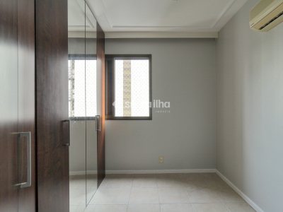 Apartamento à venda com 266m², 4 quartos, 2 suítes, 2 vagas no bairro Agronômica em Florianópolis - Foto 8