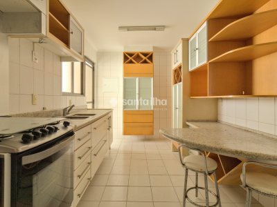 Apartamento à venda com 266m², 4 quartos, 2 suítes, 2 vagas no bairro Agronômica em Florianópolis - Foto 17