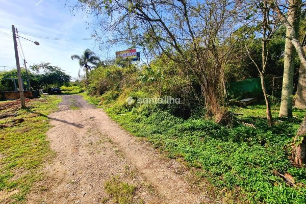 Terreno à venda com 360m², 1 vaga no bairro Carianos em Florianópolis