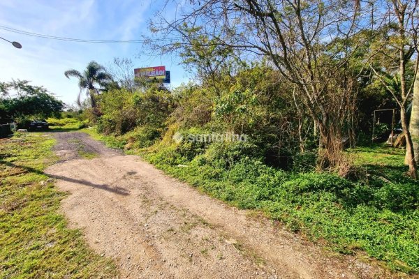 Terreno à venda com 360m², 1 vaga no bairro Carianos em Florianópolis