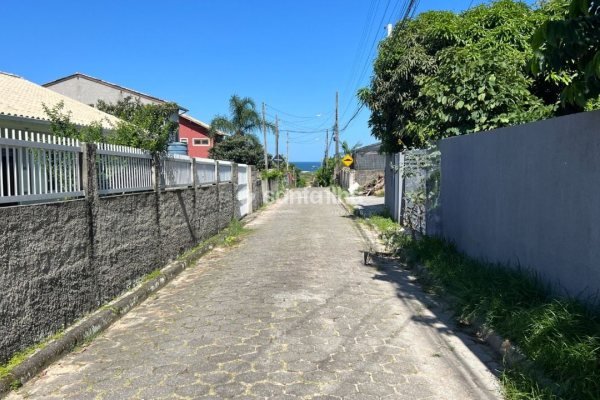 Casa à venda com 142m², 2 quartos, 2 vagas no bairro Campeche em Florianópolis