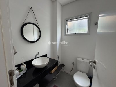 Casa à venda com 146m², 3 quartos, 1 suíte, 2 vagas no bairro Campeche em Florianópolis - Foto 11