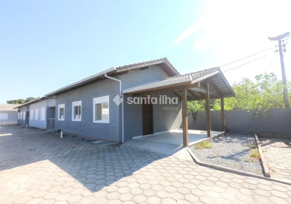 Casa para alugar com 60m², 2 quartos, 1 vaga no bairro Campeche em Florianopolis - Foto 1