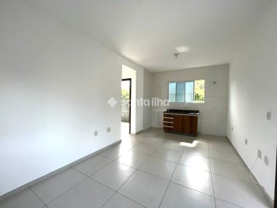 Casa para alugar com 60m², 2 quartos, 1 vaga no bairro Campeche em Florianopolis - Foto 3