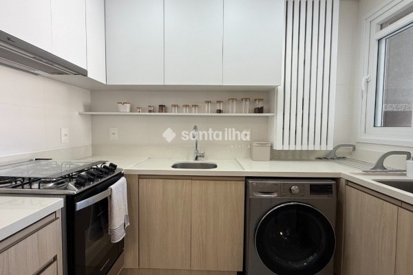 Apartamento à venda com 50m², 1 quarto, 2 vagas no bairro Campeche em Florianópolis