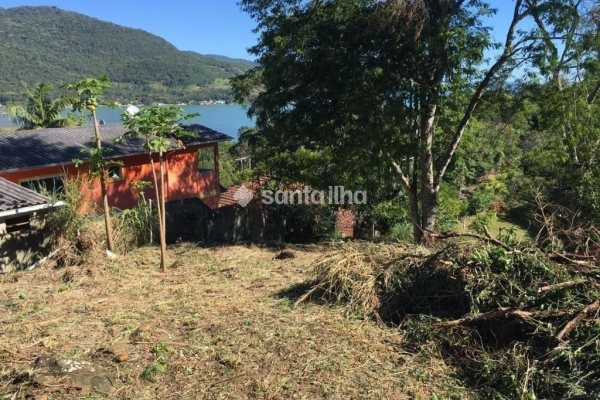 Terreno à venda com 1.752m² no bairro Ribeirão da Ilha em Florianópolis