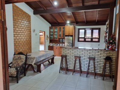 Casa à venda com 250m², 4 quartos, 2 suítes, 2 vagas no bairro Morro das Pedras em Florianópolis - Foto 9