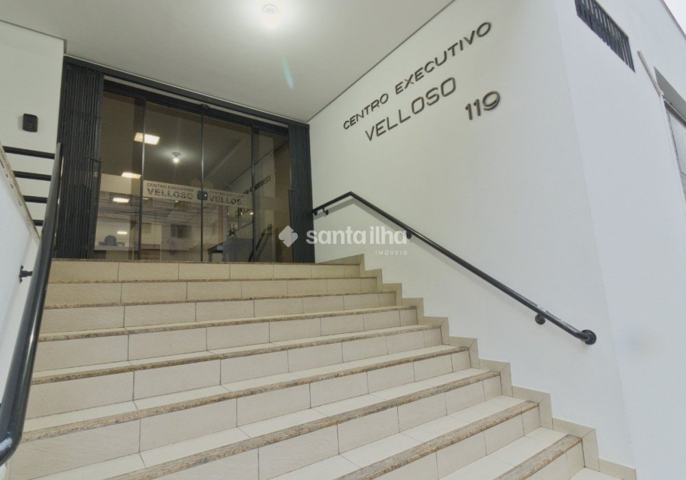 Sala/Conjunto à venda com 32m², 1 vaga no bairro Centro em Florianópolis - Foto 1