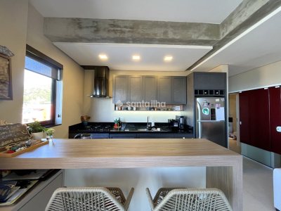 Casa para alugar com 191m², 4 quartos, 3 suítes, 2 vagas no bairro Armação em Florianópolis - Foto 4