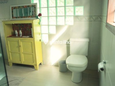 Casa para alugar com 135m², 3 quartos, 1 suíte, 4 vagas no bairro Rio Tavares em Florianópolis - Foto 21