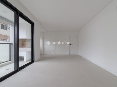 Apartamento à venda com 80m², 2 quartos, 2 suítes, 1 vaga no bairro Centro em Florianópolis - Foto 3