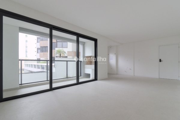 Apartamento à venda com 80m², 2 quartos, 2 suítes, 1 vaga no bairro Centro em Florianópolis
