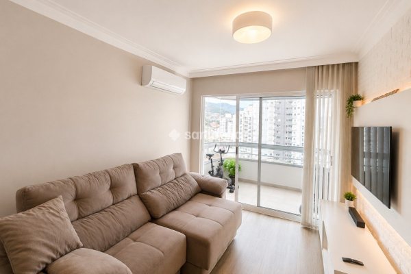 Apartamento à venda com 95m², 3 quartos, 1 suíte, 2 vagas no bairro Itacorubi em Florianópolis