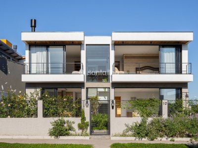 Casa à venda com 244m², 4 quartos, 1 suíte, 2 vagas no bairro Campeche em Florianópolis - Foto 2