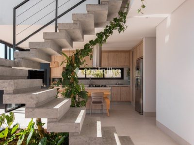 Casa à venda com 244m², 4 quartos, 1 suíte, 2 vagas no bairro Campeche em Florianópolis - Foto 10