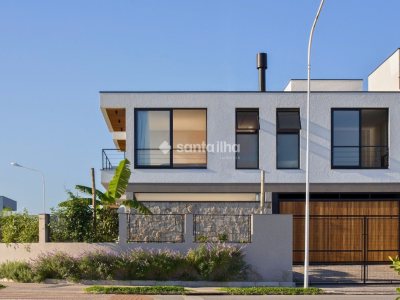 Casa à venda com 244m², 4 quartos, 1 suíte, 2 vagas no bairro Campeche em Florianópolis - Foto 4