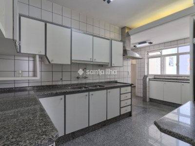 Apartamento à venda com 155m², 4 quartos, 1 suíte, 2 vagas no bairro Agronômica em Florianópolis - Foto 6