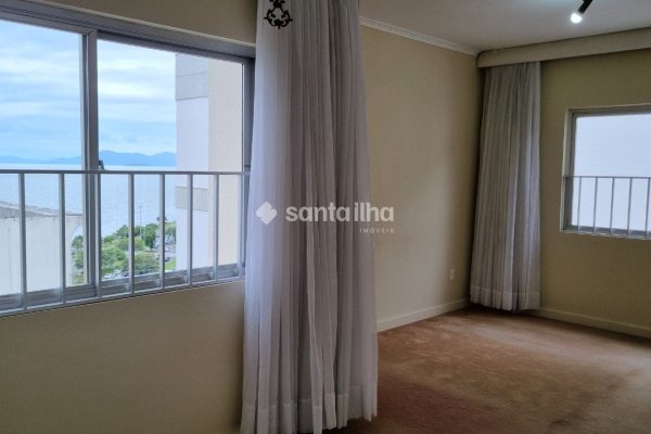 Apartamento à venda com 185m², 4 quartos, 2 suítes, 4 vagas no bairro Centro em Florianópolis