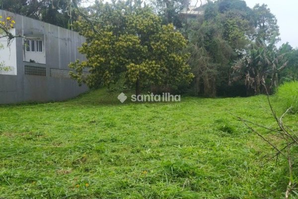 Terreno à venda com 750m² no bairro Trindade em Florianópolis