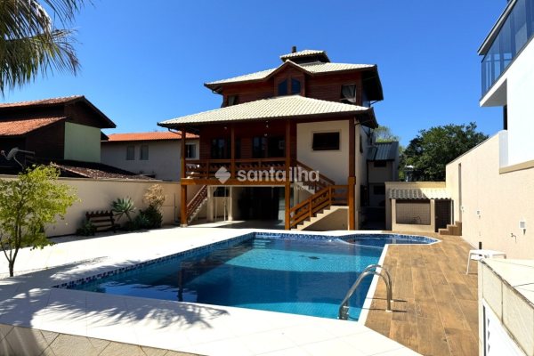 Casa para alugar ou comprar com 250m², 3 quartos, 5 vagas no bairro Campeche em Florianópolis