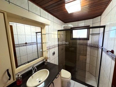 Casa para alugar ou comprar com 250m², 3 quartos, 5 vagas no bairro Campeche em Florianópolis - Foto 16